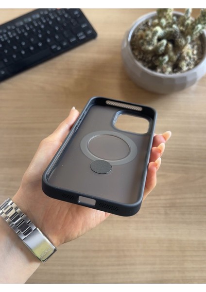 iPhone 14 Pro Max Standlı ve Magsafe Kılıf SOOCASE622
