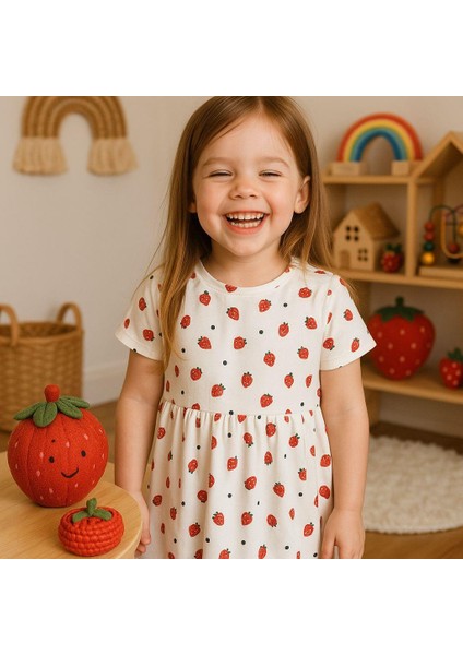 Çilekli Kısa Kol Elbise