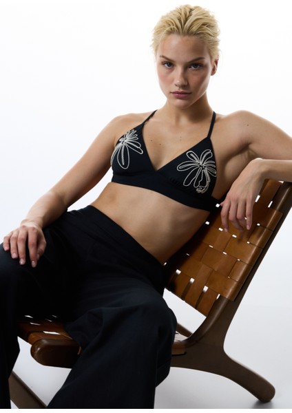 Siyah Nakışlı Bralet Bikini Üstü