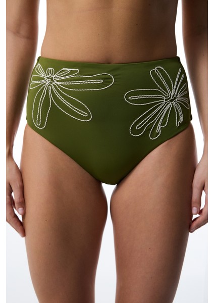 Kır Yeşili Nakışlı Bikini Altı