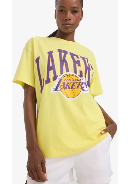Defactofit Nba Los Angeles Lakers Oversize Fit Bisiklet Yaka Kısa Kollu TIŞÖRT Y1562AZ25SM