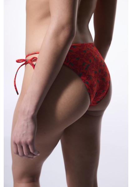Chery Minimal Kesim Kiraz Desenli Bikini Altı