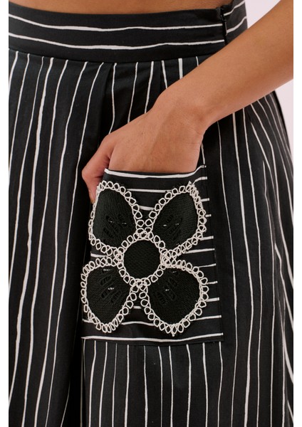 Cepleri Çiçek Motifli Çizgili Midi Boy Etek Siyah-Beyaz Y2515016_0856 indirimleri