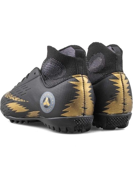 142 Erkek Çocuk Siyah Çoraplı Halısaha modelleri