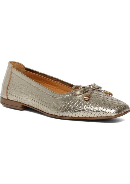 Kadın Altın Fiyonklu Deri Babet modelleri