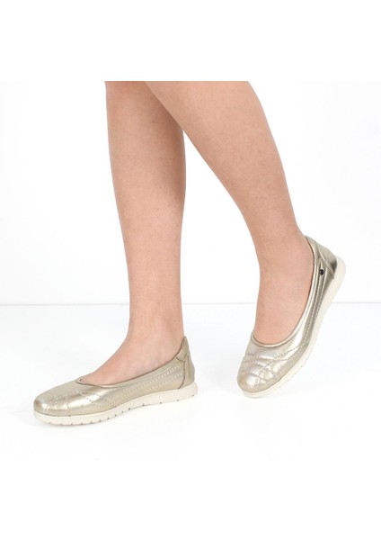 Kadın Altın Dikiş Detaylı Deri Ayakkabı fiyatları