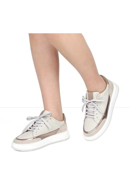 Kadın Bej Bağcıklı Kalın Tabanlı Deri Sneaker