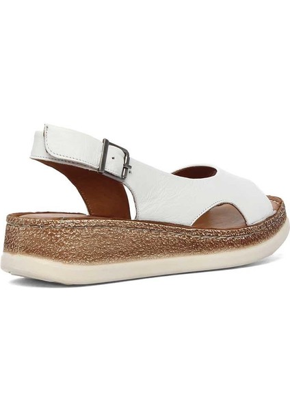 Kadın Beyaz Tokalı Dolgu Topuklu Deri Sandalet indirimleri
