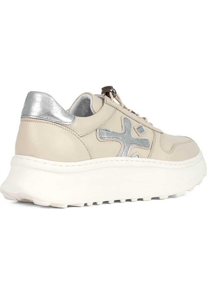 Kadın Bej Bağcıklı Kalın Tabanlı Deri Sneaker indirimleri