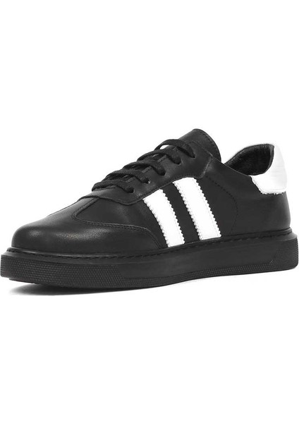 Kadın Siyah Beyaz Bağcıklı Kalın Tabanlı Deri Sneaker