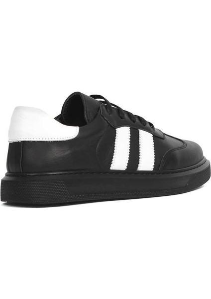Kadın Siyah Beyaz Bağcıklı Kalın Tabanlı Deri Sneaker