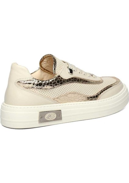 Kadın Bej Altın Bağcıklı Kalın Tabanlı Deri Sneaker