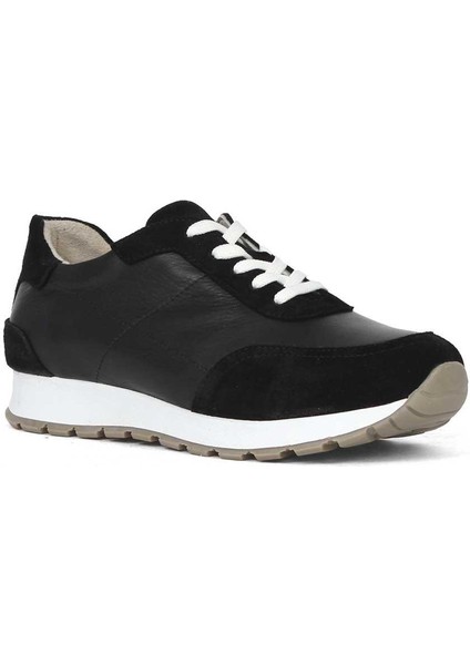 Kadın Siyah Bağcıklı Kalın Tabanlı Süet Deri Sneaker