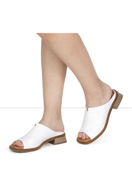 Kadın Beyaz Önü Açık Topuklu Deri Terlik fiyatları