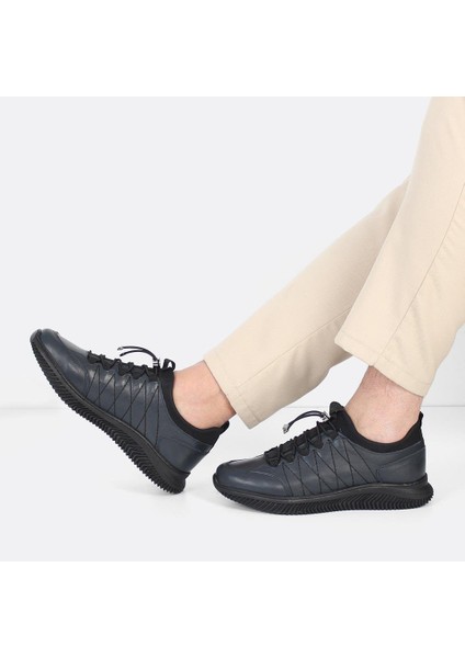 Erkek Lacivert Bağcıklı Kalın Tabanlı Deri Sneaker fiyatları