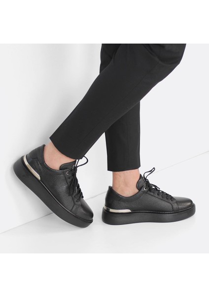Erkek Siyah Bağcıklı Kalın Tabanlı Deri Sneaker