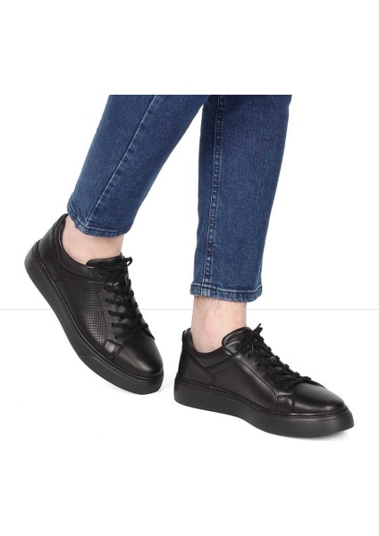 Erkek Siyah Bağcıklı Kalın Tabanlı Deri Sneaker