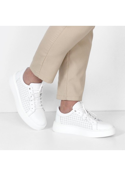 Erkek Beyaz Bağcıklı Kalın Tabanlı Deri Sneaker fiyatları