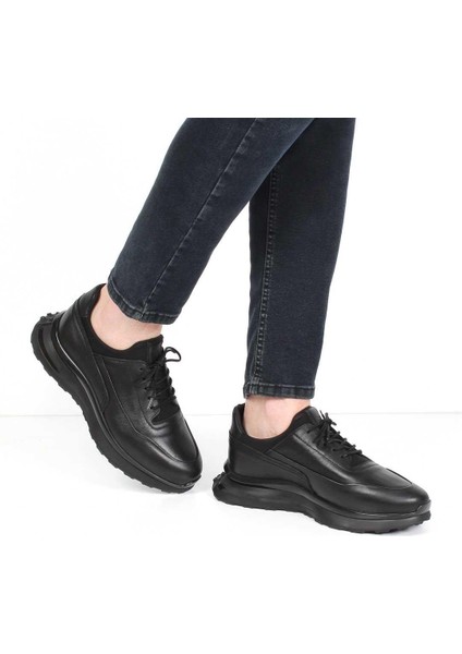 Erkek Siyah Bağcıklı Kalın Tabanlı Deri Sneaker