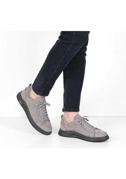 Erkek Gri Bağcıklı Kalın Tabanlı Nubuk Deri Sneaker fiyatları