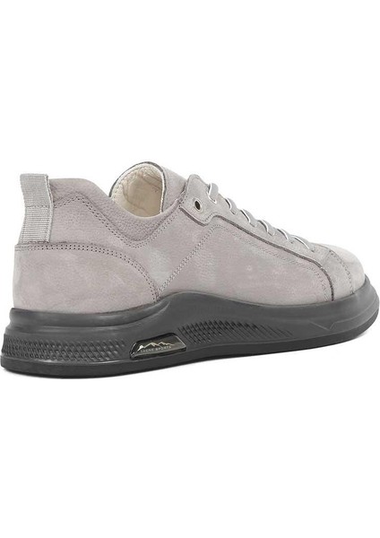 Erkek Gri Bağcıklı Kalın Tabanlı Nubuk Deri Sneaker indirimleri