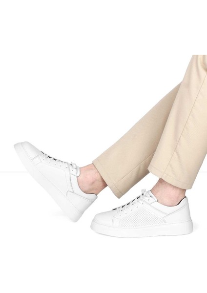 Erkek Beyaz Bağcıklı Kalın Tabanlı Deri Sneaker fiyatları