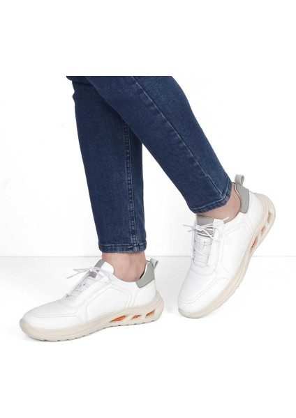 Erkek Beyaz Bağcıklı Kalın Tabanlı Deri Sneaker fiyatları