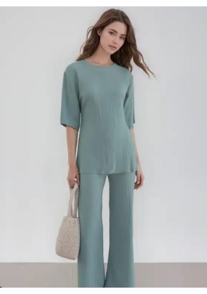 Krinkıl (Kırışık Dokulu) Yırtmaç Detaylı Su Yeşili Dökümlü Kadın Ikili Takım