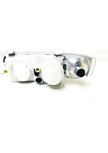 Lada Vega Far Sağ Komple Sinyalli (Formula Sveta) Rus 21100371101000S fiyatları