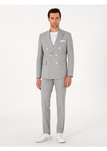 Erkek Açık Gri Slim Fit %100 Yün Çizgili Kruvaze Takım Elbise 50306346-VR001