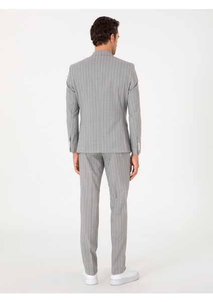 Erkek Açık Gri Slim Fit %100 Yün Çizgili Kruvaze Takım Elbise 50306346-VR001 indirimleri