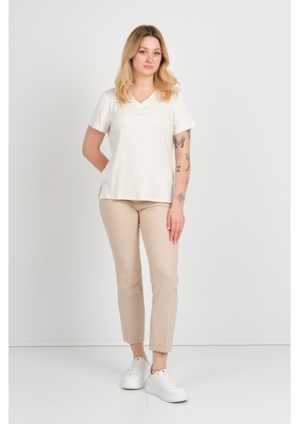 Kadın V Yaka Taş Süslemeli Kısa Kol Bluz 24E022 Ekru fiyatları