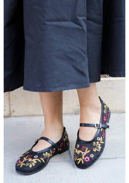 Nakış Tül Çiçek Detaylı Kadın Babet-Siyah fiyatları