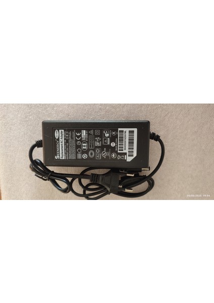 12 Volt 5 Amper Adaptör ( led,şerit led,kamera ve diğer cihazlarınız için ) modelleri