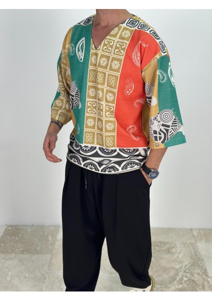 Etnik Desenli Fakir Kol T-Shirt