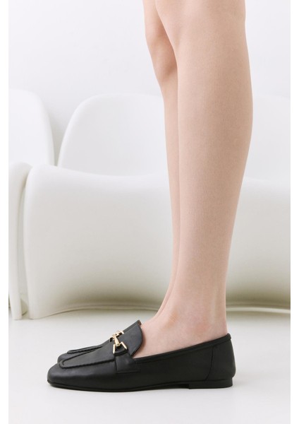 Kadın Deri Siyah Tokalı Loafer modelleri