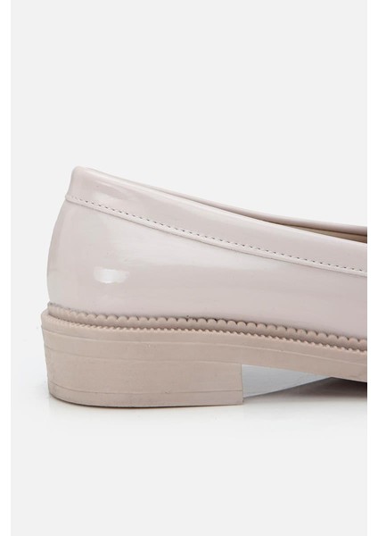 Kadın Rugan Bej Tokalı Klasik Loafer fırsatları