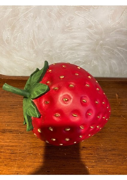 Küçük Çilek Bahçe Dekoru