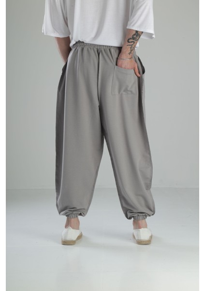 Gri Dikiş Detaylı Pileli Yarım Şalvar fırsatları