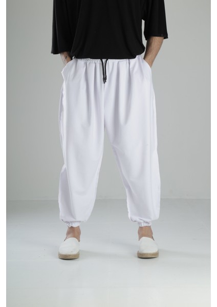 Beyaz Dikiş Detaylı Pileli Yarım Şalvar