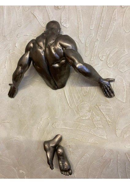 Duvardan Çıkan Adam Gümüş Siyah modelleri