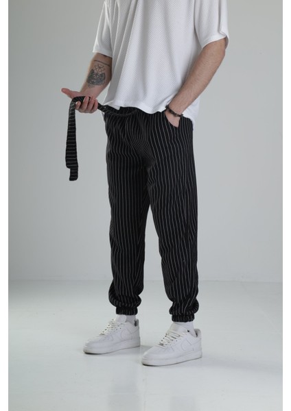 Kemer Detaylı Jogger Pantolon