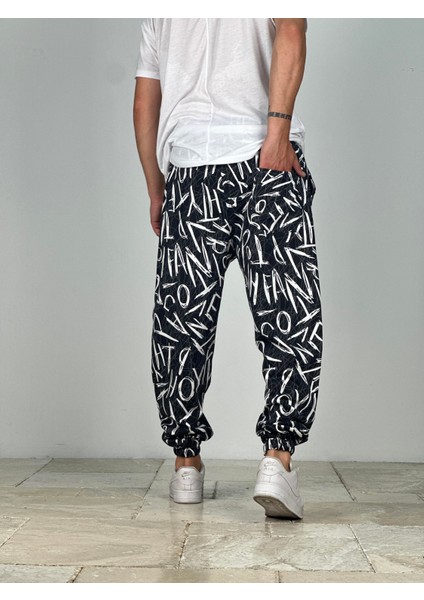 Siyah Beyaz Grafiti Desenli Jogger