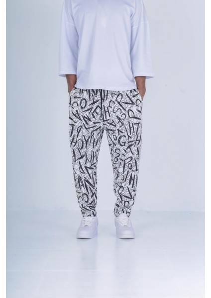 Beyaz - Siyah Grafiti Desenli Baget Pantolon CC250118 modelleri