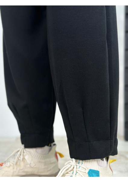 Double Paça Detaylı Siyah Pantolon