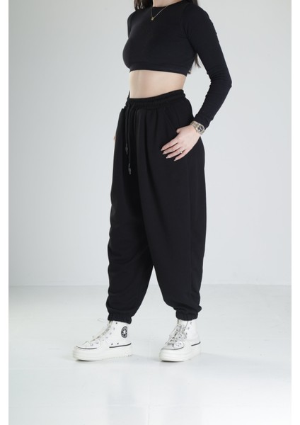 Paça Lastikli Pileli Siyah Jogger Pantolon fiyatları