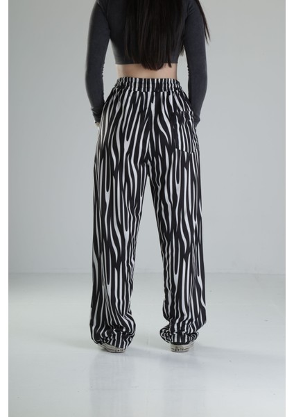 Rahat Kesim Desenli Baggy Pantolon