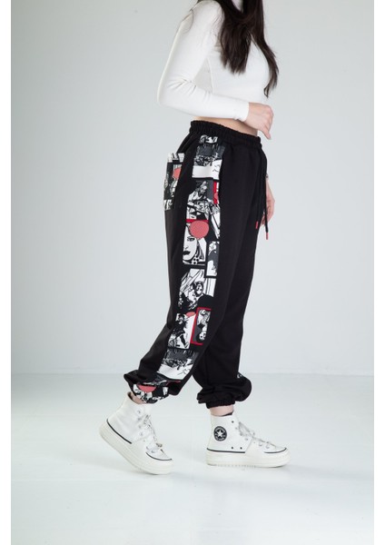 Çizgi Roman Desenli Siyah Jogger modelleri