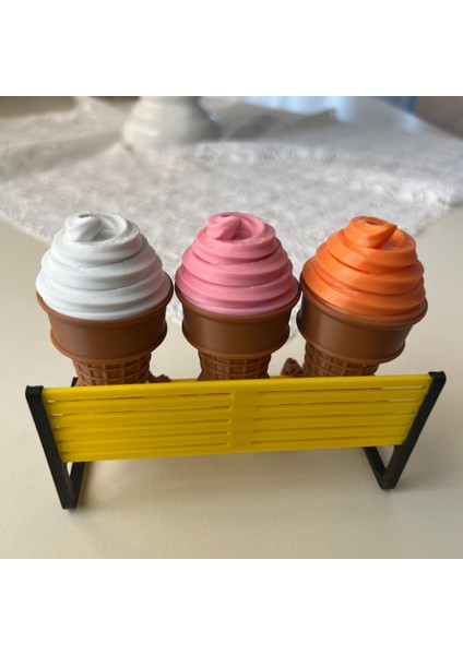 3'lü Renkli Dondurma Külahı Dekoratif Figür Seti - Sevimli Bacaklı Masaüstü Süs (Her Biri 7.5 x 4.3 Cm) fırsatları