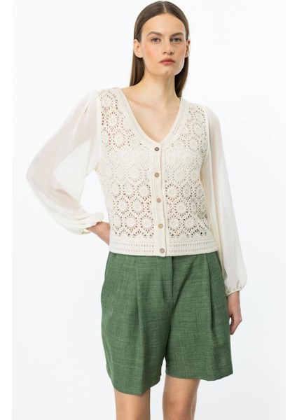 56608 Onteks Dantelli Düğmeli Kolları Tül Bluz
